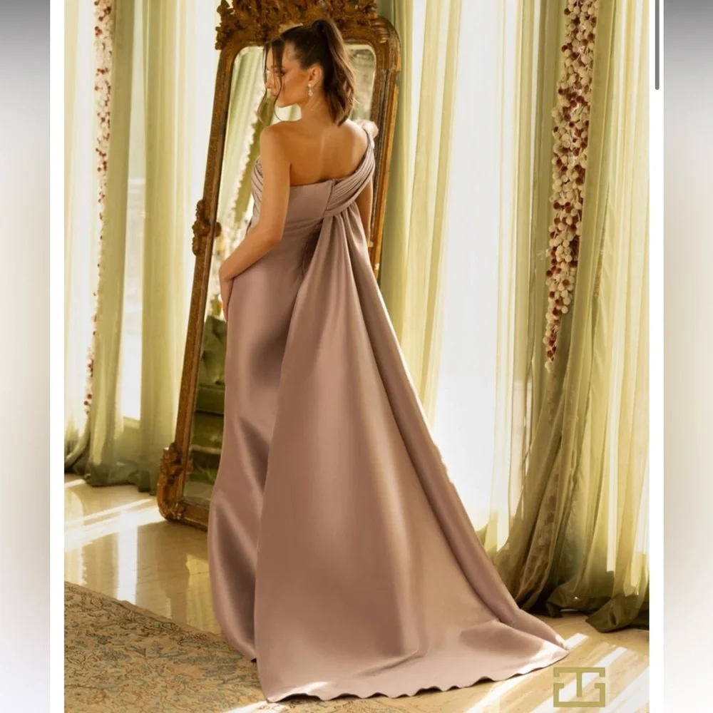 One-Shoulder Mauve Evening Gown with Floral Detail - Picture 2 of 7